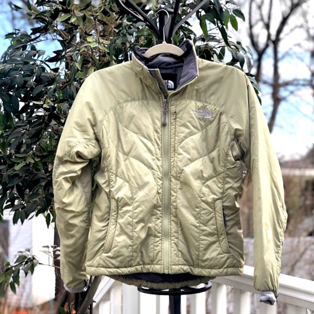 North Face Light Puffer Jacket - Picture 2 of 12